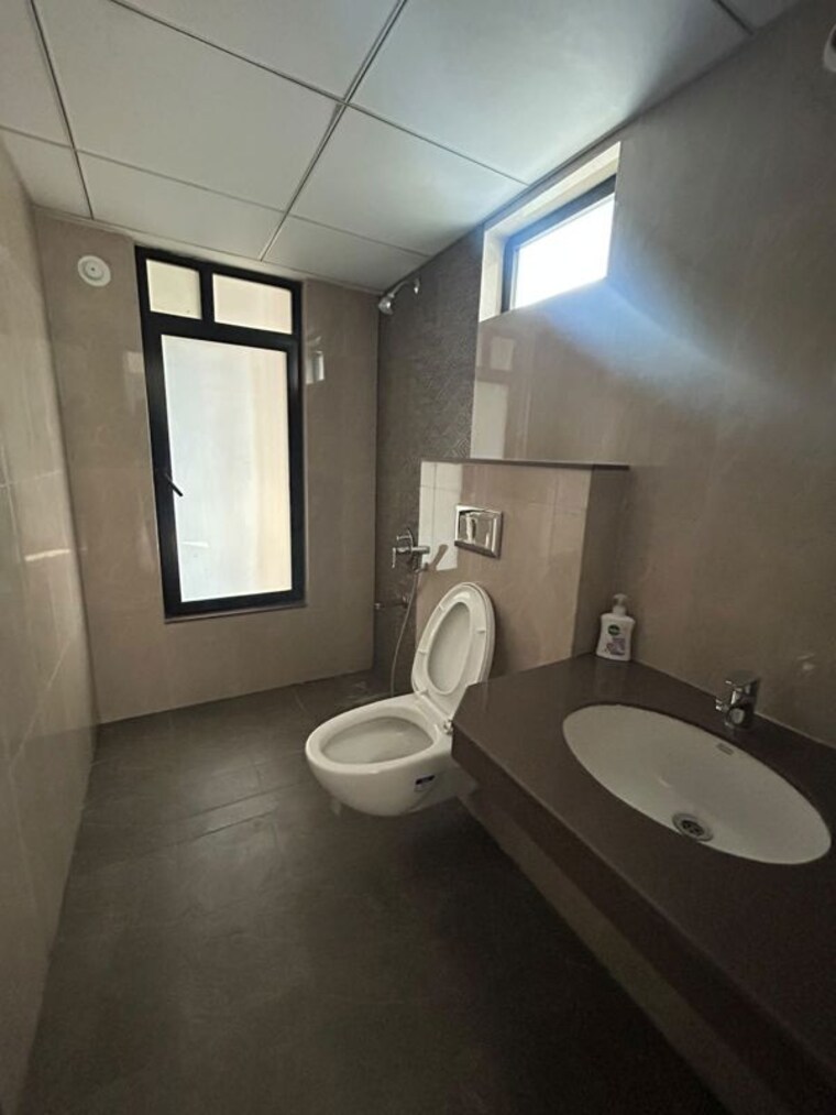 Bathroom, duville-riverdale 2 Bedroom 741 Sq.Ft. Apartment In Kharadi Pune 10765884