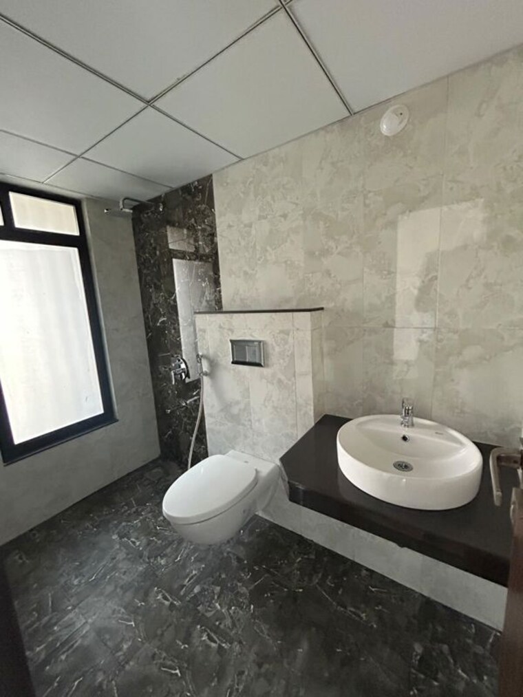 Bathroom, duville-riverdale 2 Bedroom 741 Sq.Ft. Apartment In Kharadi Pune 10765884