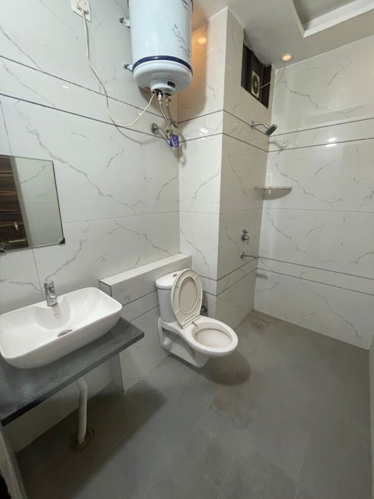 Bathroom, sunshine-enclave 3 Bedroom 1650 Sq.Ft. Apartment In Vip Road Zirakpur 10765890