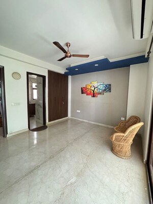 Room in 3 BHK Builder Floor at Sector 45 – for Rent