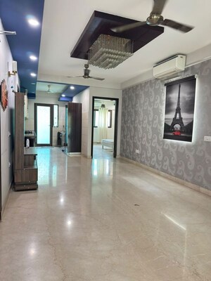 Room in 3 BHK Builder Floor at Sector 45 – for Rent