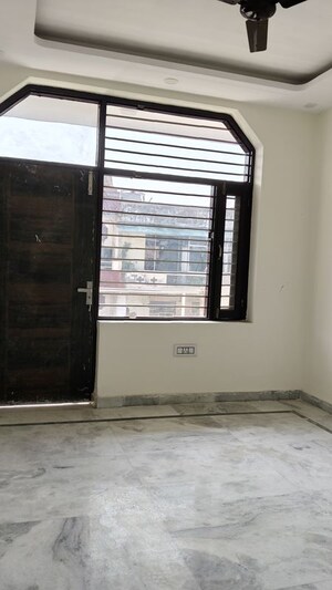 Room in 3 BHK Builder Floor at Spring Field, Sector 31 – for Sale