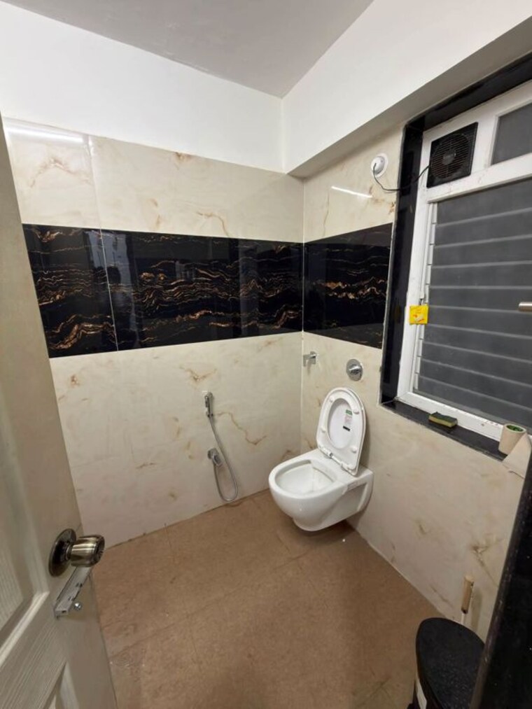 Bathroom, krishna-apartments-andheri-west 2 Bedroom 850 Sq.Ft. Apartment In Andheri West Mumbai 10765915