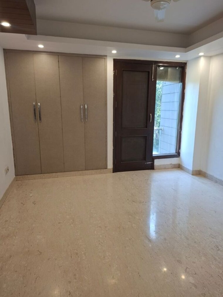 Room, safdarjung enclave 3 Bedroom 1800 Sq.Ft. Builder Floor In Safdarjung Enclave Delhi 10765922
