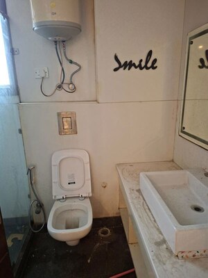 Bathroom in 3 BHK Builder Floor at Safdarjung Enclave – for Rent