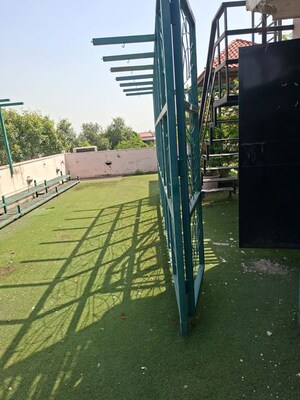 Balcony in 3 BHK Builder Floor at Safdarjung Enclave – for Rent