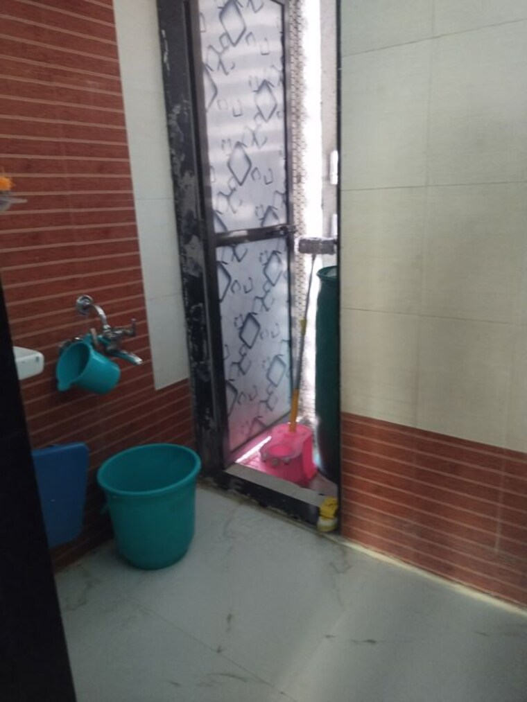 Bathroom, om-sai-supreme-arcade 2 Bedroom 1100 Sq.Ft. Apartment In Vadghar Navi Mumbai 10765926