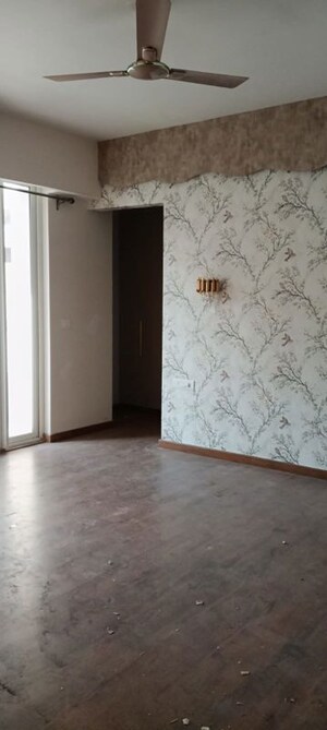 Room in 3.5 BHK Apartment at Godrej Nest, Sector 150 – for Rent