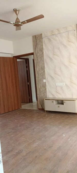 Room in 3.5 BHK Apartment at Godrej Nest, Sector 150 – for Rent