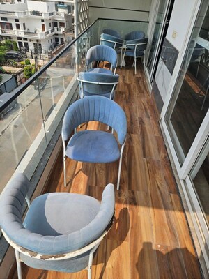 Balcony in 3 BHK Builder Floor at Sector 10 – for Rent