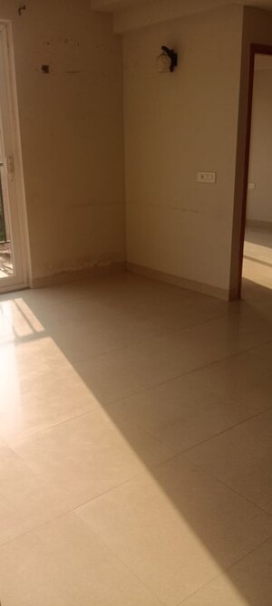 2 BHK Apartment For Rent in Tata Eureka Park, Sector 150