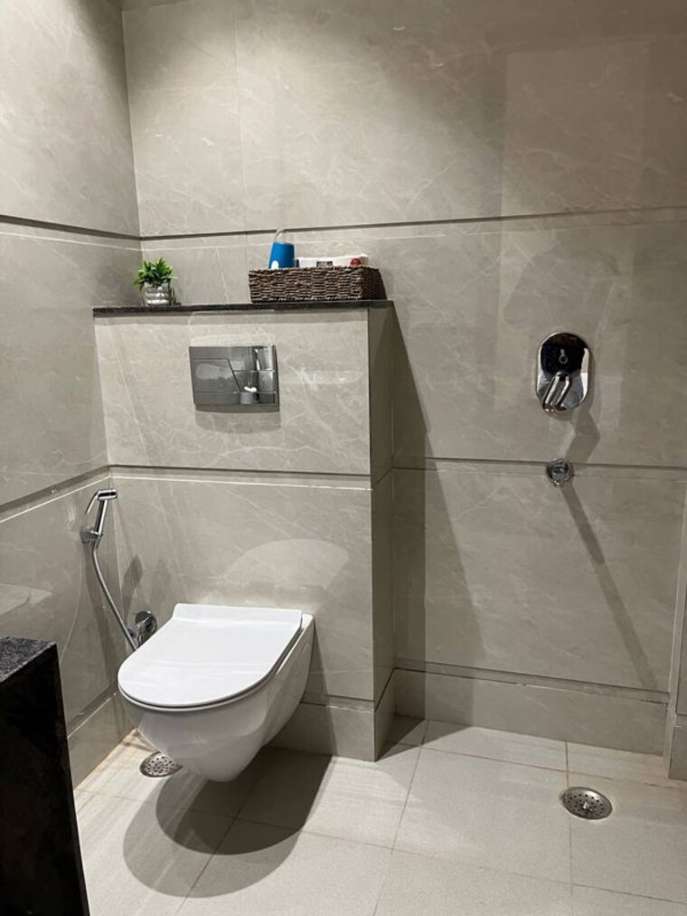 Bathroom, ganga-complex-gurgaon 1 Bedroom 600 Sq.Ft. Builder Floor In Sector 12 Gurgaon 10765967