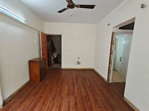 1 BHK Apartment For Rent in Green Meadows Bluilding 2 Chs Ltd, Kandivali East