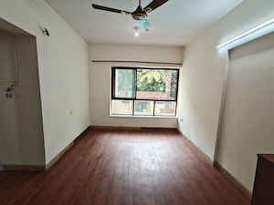 Room in 1 BHK Apartment at Green Meadows Bluilding 2 Chs Ltd, Kandivali East – for Rent