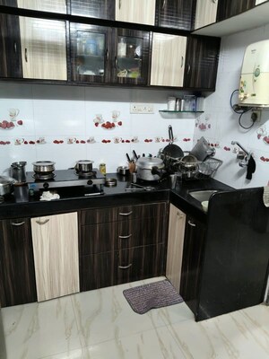 Kitchen in 1.5 BHK Apartment at Dahisar West – for Rent