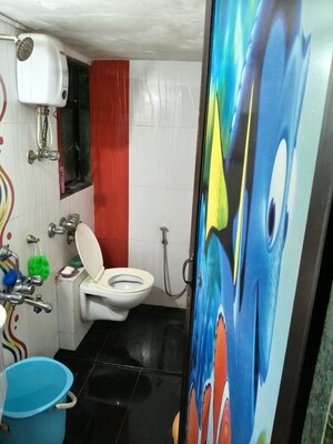 Attached Bathroom in 1.5 BHK Apartment at Dahisar West – for Rent