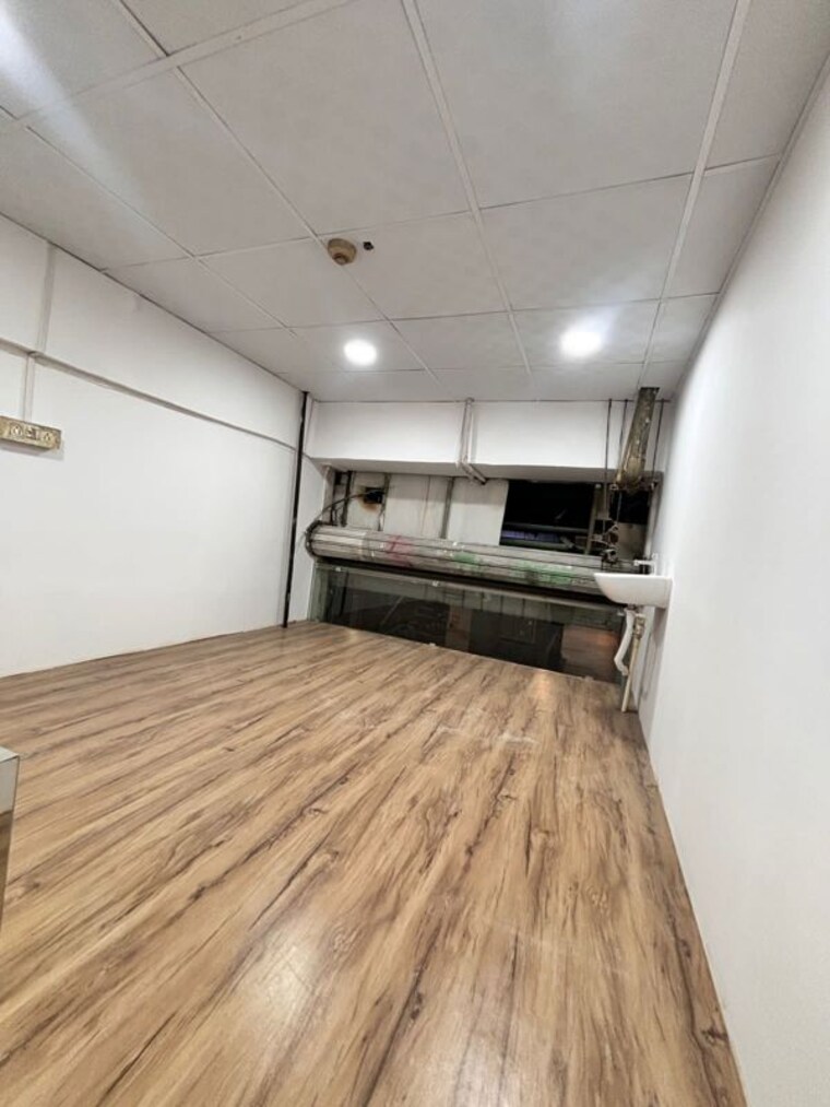 Room, noida extension Commercial Shop 119 Sq.Ft. In Noida Extension Greater Noida 10766001