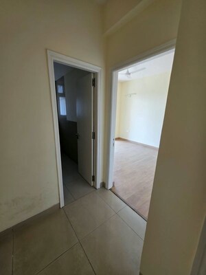 Room in 3.5 BHK Apartment at Emaar Palm Gardens, Sector 83 – for Sale