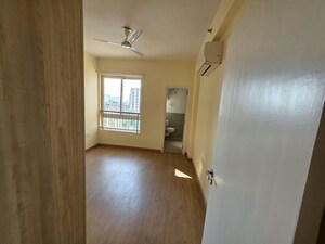 Room in 3.5 BHK Apartment at Emaar Palm Gardens, Sector 83 – for Sale
