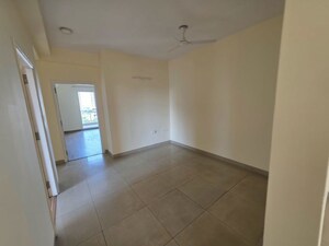 Room in 3.5 BHK Apartment at Emaar Palm Gardens, Sector 83 – for Sale