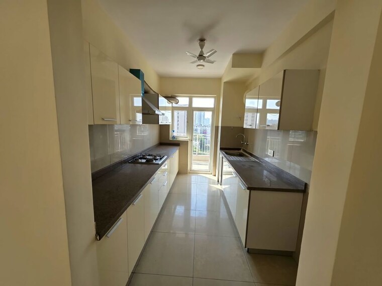 Kitchen, emaar-palm-gardens 3.5 Bedroom 1920 Sq.Ft. Apartment In Sector 83 Gurgaon 10766002