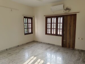 Room in 3 BHK Apartment at Omega Apartment Somajiguda, Somajiguda – for Rent