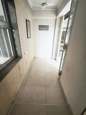 Building Lobby in 2 BHK Apartment at Hiranandani Meadows, Manpada – for Rent