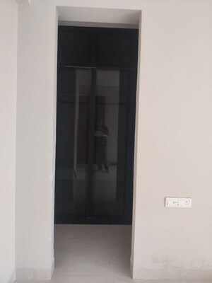 Room in 3 BHK Apartment at Skyline Elevate, Ramgarh Bhudda – for Rent