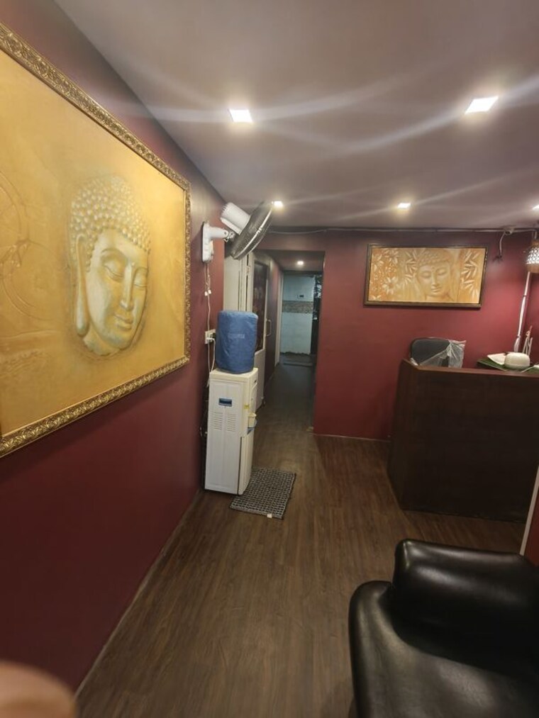 Team Area, andheri kurla road Commercial Showroom 1200 Sq.Ft. In AndherI Kurla Road Mumbai 10766023