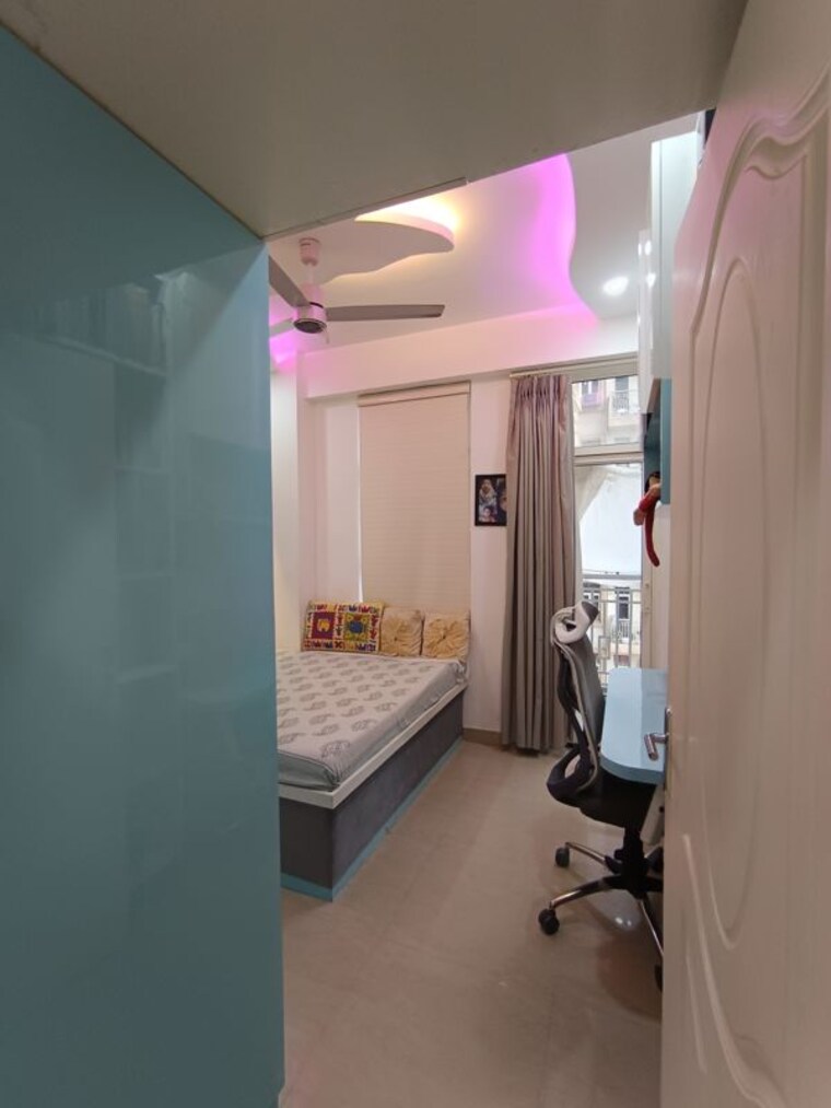 Bathroom, shree-vardhman-mantra 2 Bedroom 800 Sq.Ft. Apartment In Sector 67 Gurgaon 10766051