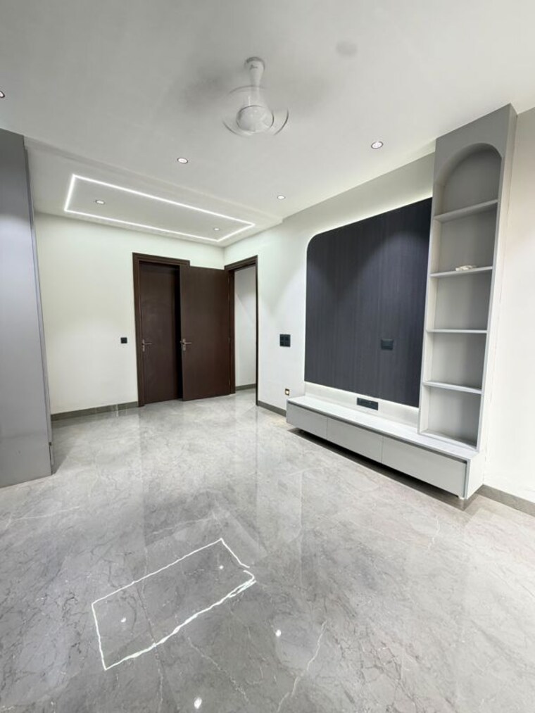 Room, sushant lok i 3 Bedroom 215 Sq.Yd. Builder Floor In Sushant Lok I Gurgaon 10766057