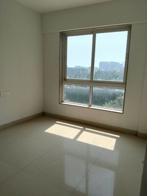 Room in 2 BHK Apartment at Hubtown Rising City, Ghatkopar East – for Rent
