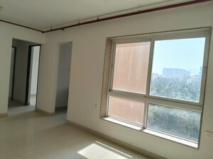 Room in 2 BHK Apartment at Hubtown Rising City, Ghatkopar East – for Rent