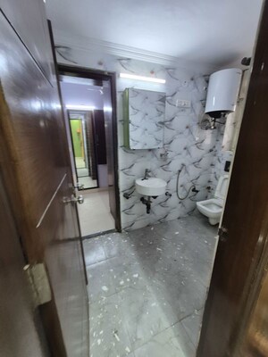 Kitchen in 3.5 BHK Apartment at Mayur Vihar – for Rent