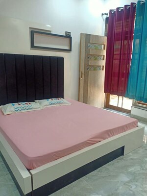 Bedroom in 5 BHK Independent House at Durgakund – for Sale