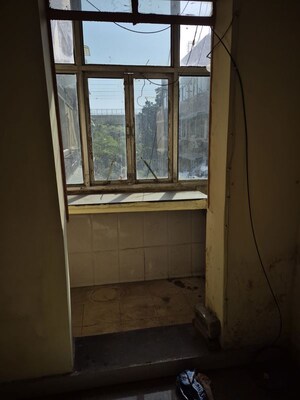 Kitchen/pantry in 1 RK Apartment at Mayur Vihar – for Rent
