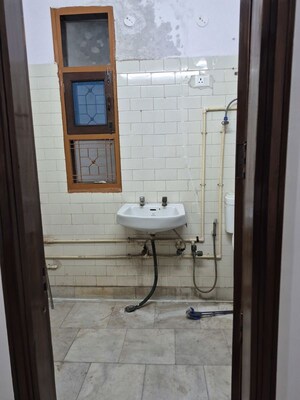 Utility Room in 2.5 BHK Builder Floor at Mayur Vihar – for Rent