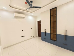 Room in 3 BHK Apartment at Sumadhura The Olympus, Financial District – for Rent