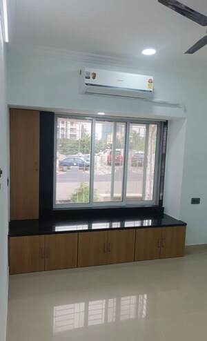 Room in 2 BHK Apartment at HDIL Dheeraj Diamond, Malad West – for Rent