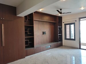 Room in 3 BHK Builder Floor at The Lake View Address, Electronic City Phase I – for Rent