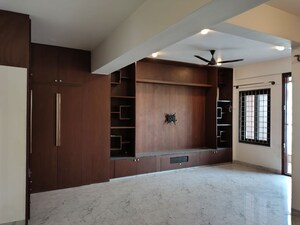 Room in 3 BHK Builder Floor at The Lake View Address, Electronic City Phase I – for Rent