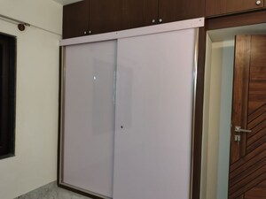Room in 3 BHK Builder Floor at The Lake View Address, Electronic City Phase I – for Rent
