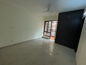 Room in 4 BHK Apartment at Logix Blossom County, Sector 137 – for Sale