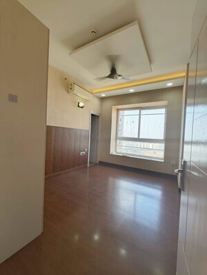 Room in 3 BHK Apartment at Mapsko Mount Ville, Sector 79 – for Rent