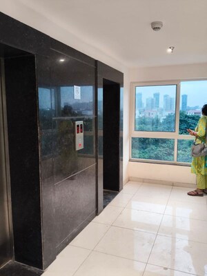 Room in 1.5 BHK Apartment at Godrej Golf Links Evoke, Sector 27 Yamuna Expressway – for Rent