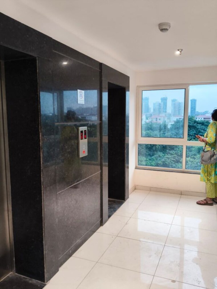 Room, godrej-golf-links-evoke 1.5 Bedroom 710 Sq.Ft. Apartment In Sector 27 Yamuna Expressway Greater Noida 10766208