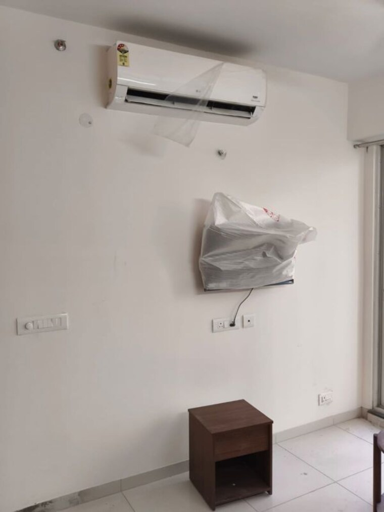 Bathroom, godrej-golf-links-evoke 1.5 Bedroom 710 Sq.Ft. Apartment In Sector 27 Yamuna Expressway Greater Noida 10766208