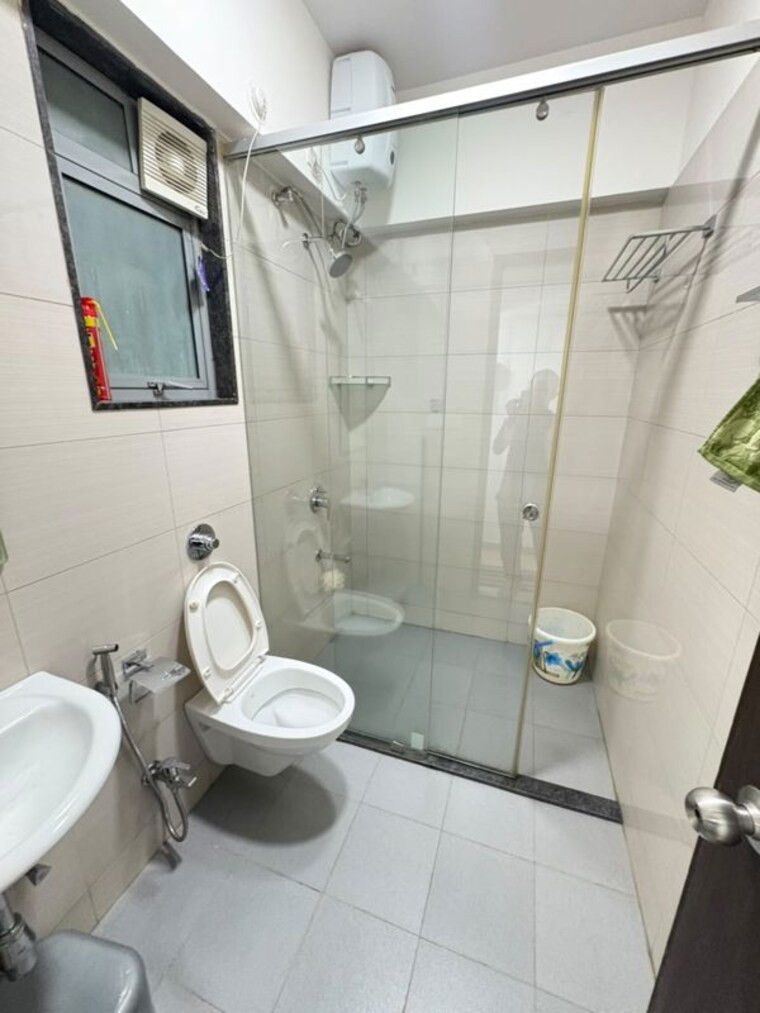 Bathroom, amanora-future-towers 3 Bedroom 1114 Sq.Ft. Apartment In Hadapsar Pune 10766241