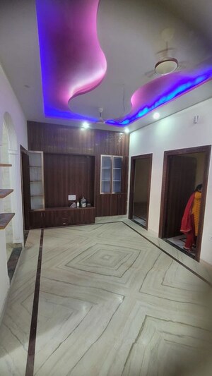 3 BHK Builder Floor For Rent in Shastri Nagar