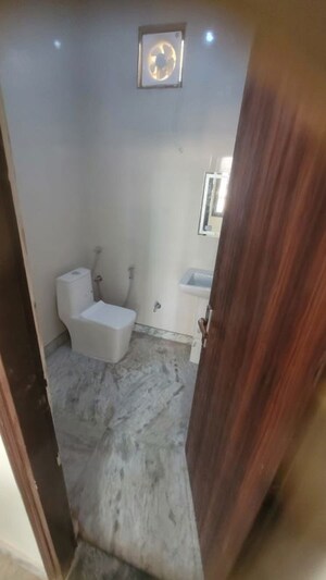 Bathroom in 3 BHK Builder Floor at Shastri Nagar – for Rent